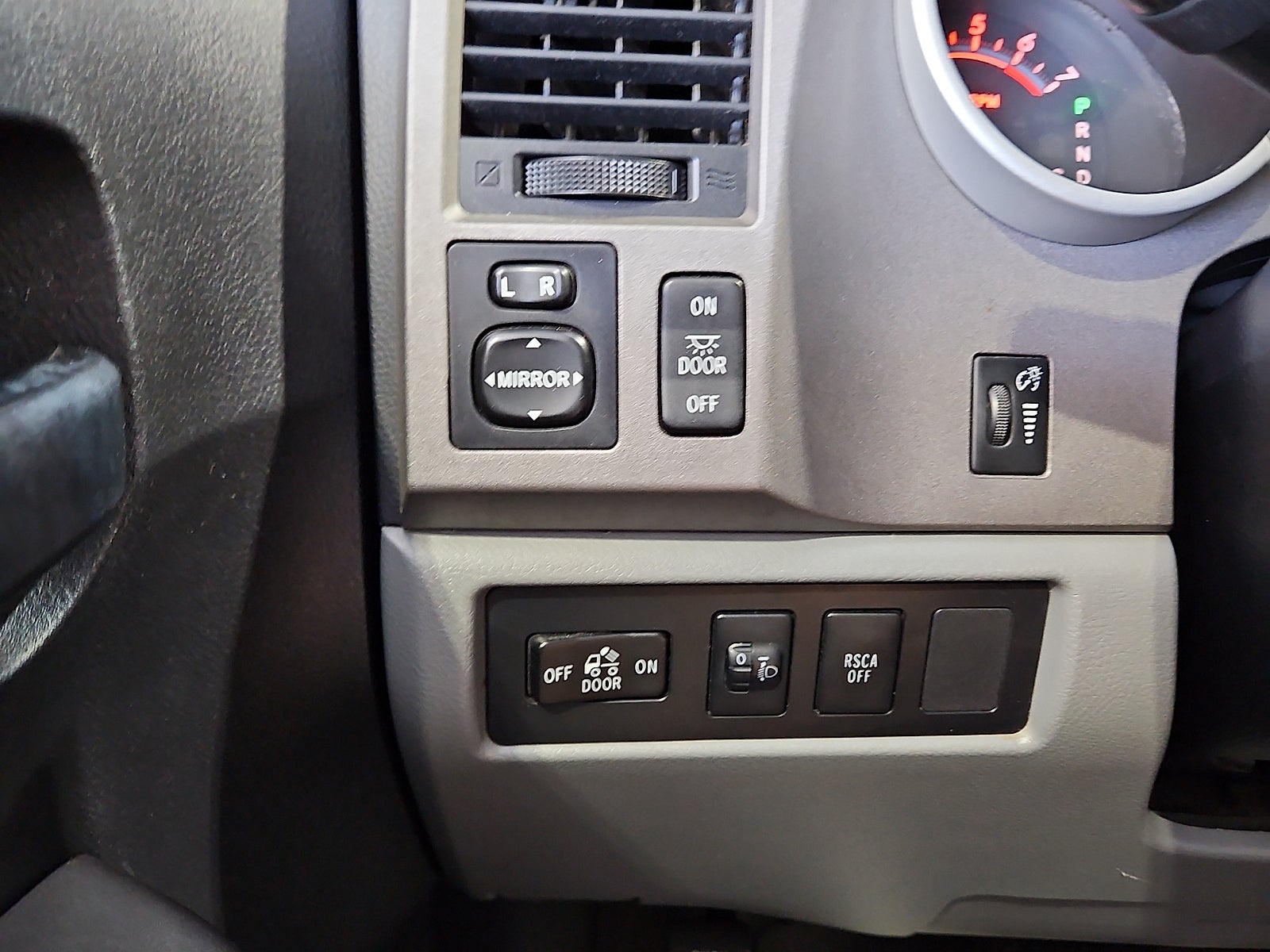 2010 Toyota Tundra Grade 5.7L V8