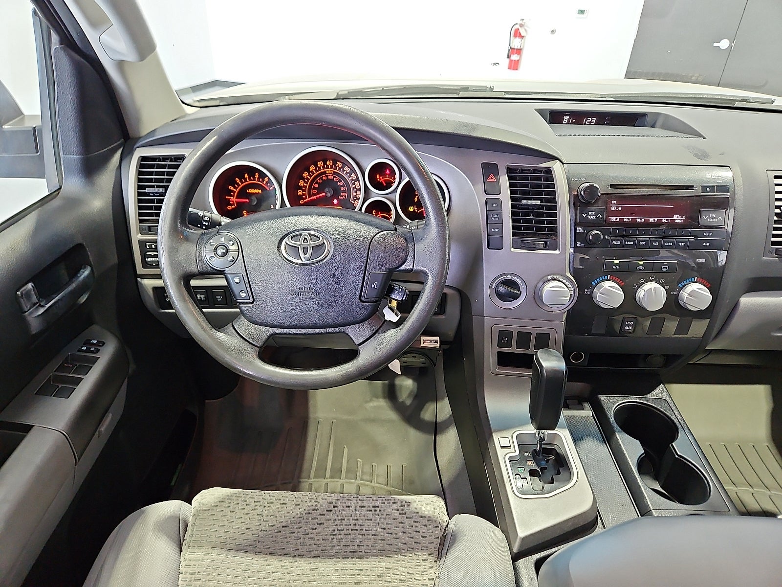 2010 Toyota Tundra Grade 5.7L V8