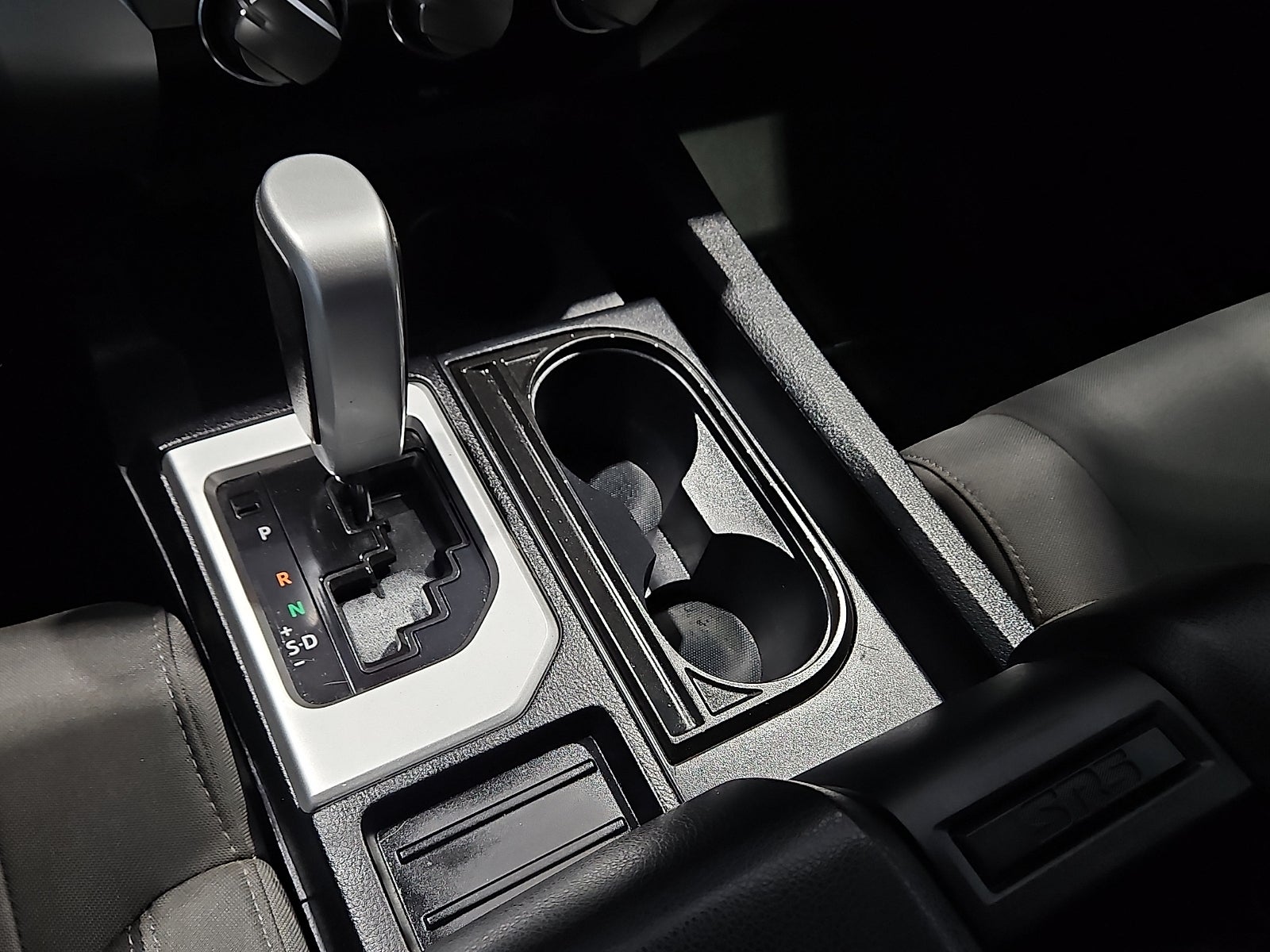 2017 Toyota Tundra SR5 5.7L V8