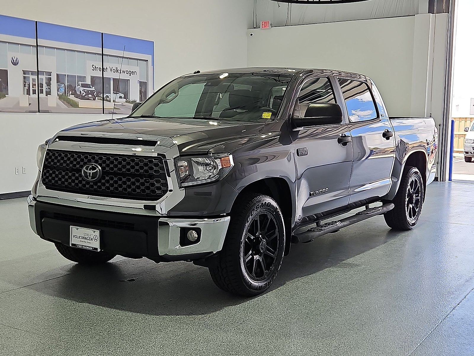 2018 Toyota Tundra SR5 5.7L V8