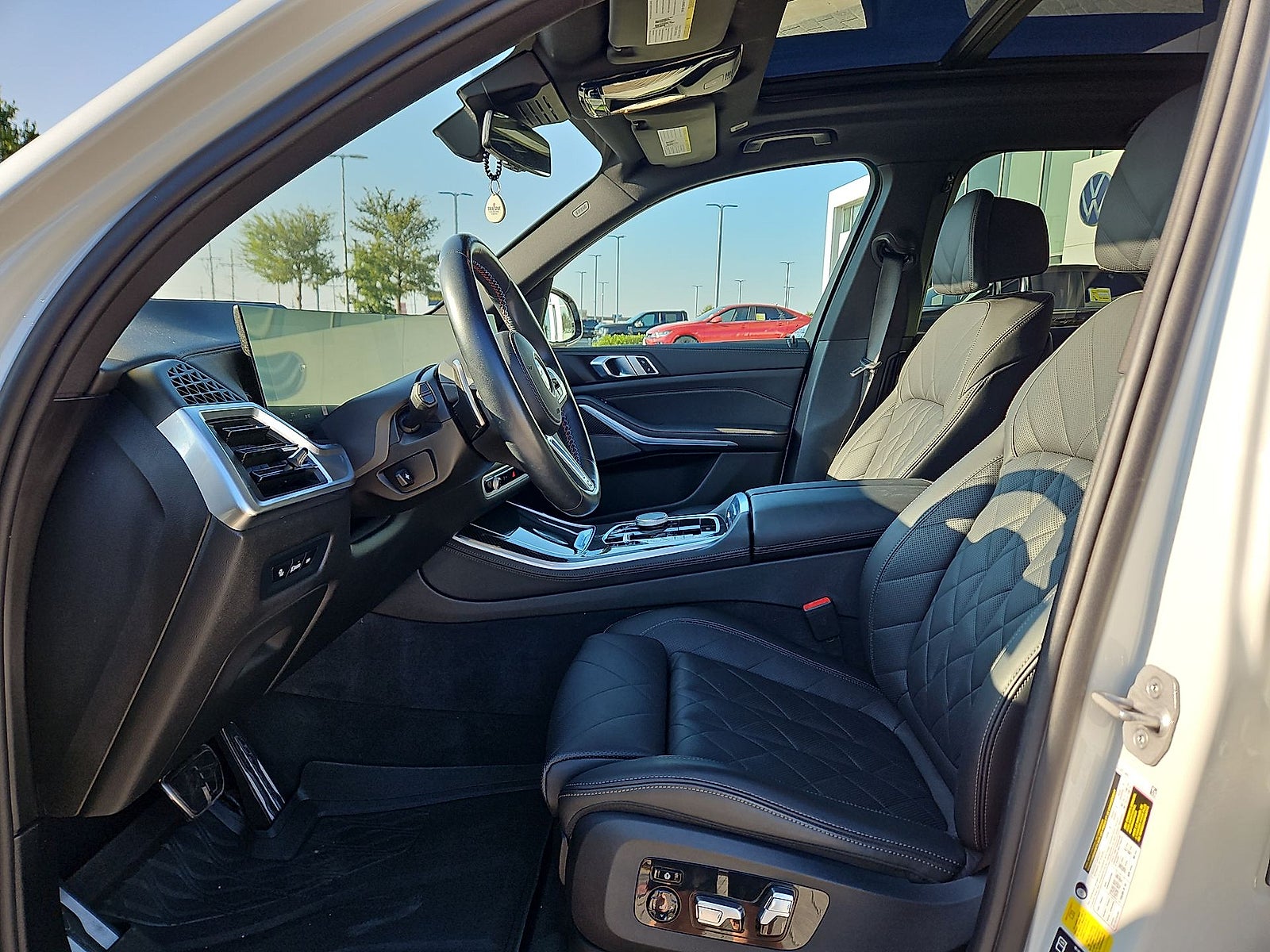 2024 BMW X5 M60i