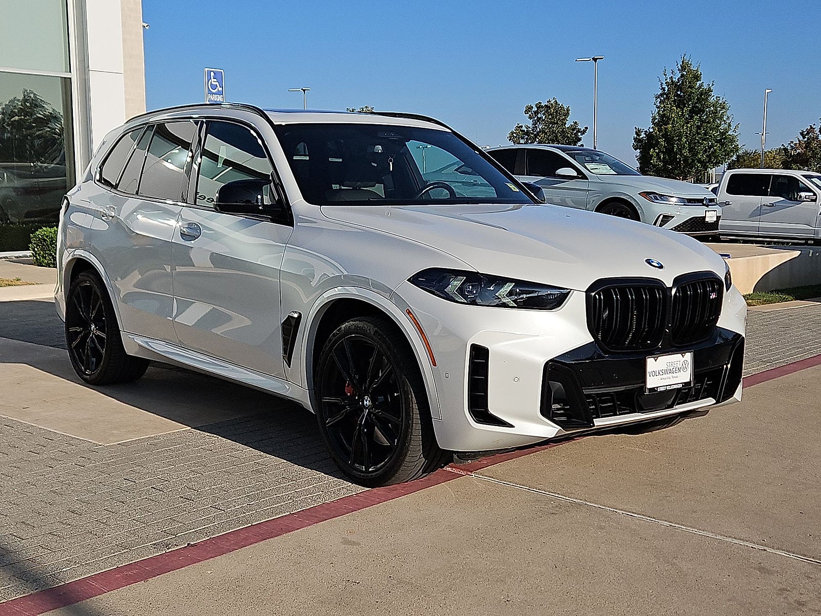 2024 BMW X5 M60i