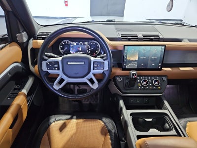 2023 Land Rover Defender 130 X-Dynamic SE