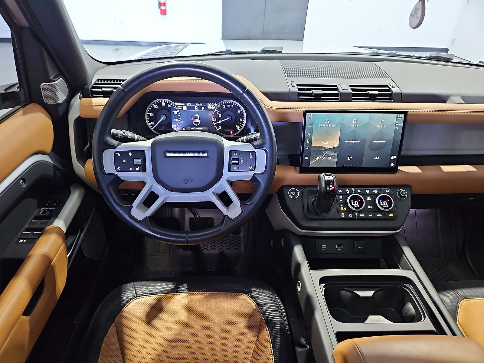 2023 Land Rover Defender 130 X-Dynamic SE