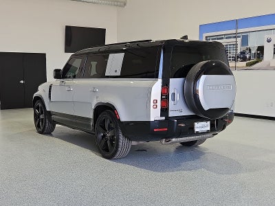 2023 Land Rover Defender 130 X-Dynamic SE