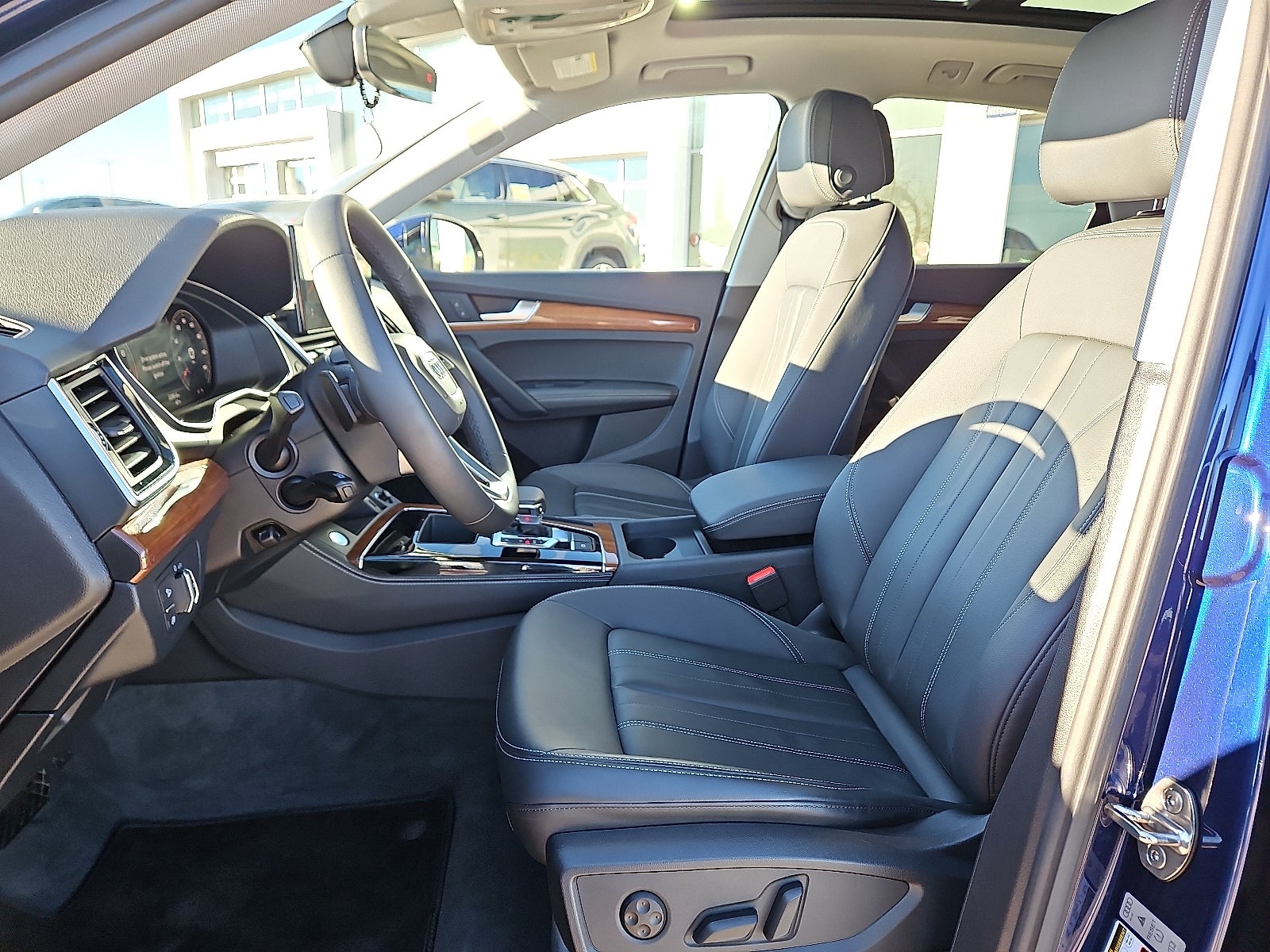 2023 Audi Q5 45 S line Premium quattro