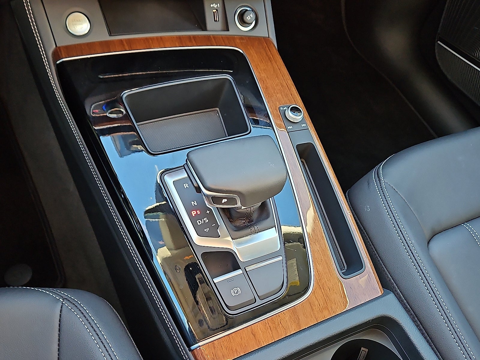 2023 Audi Q5 45 S line Premium quattro