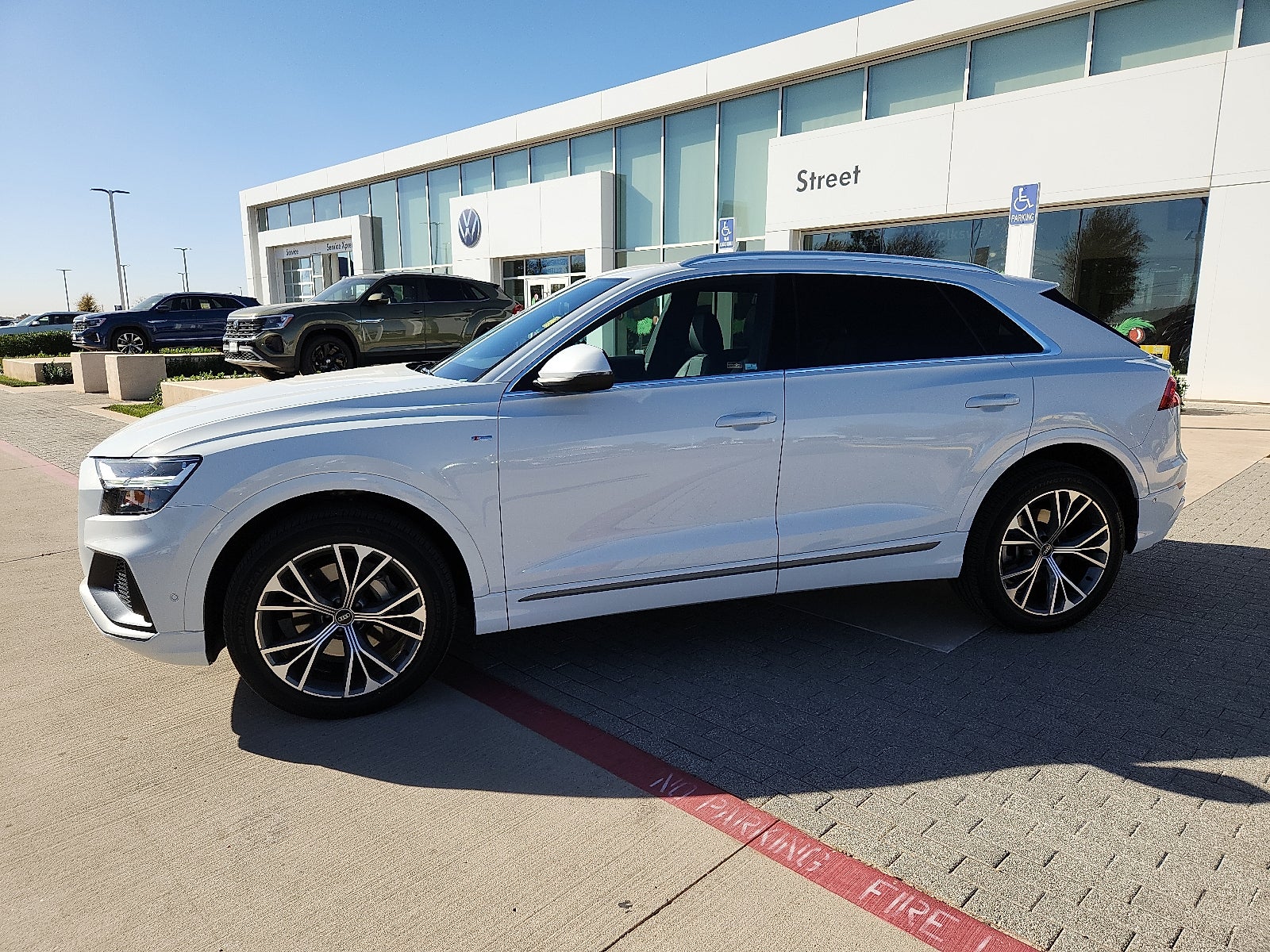 2021 Audi Q8 55 Premium Plus quattro