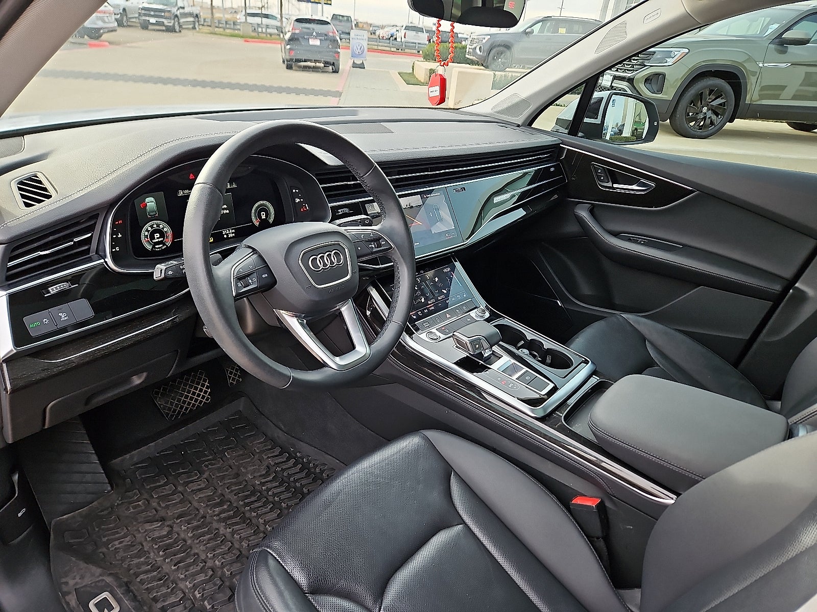 2023 Audi Q7 45 Premium Plus quattro