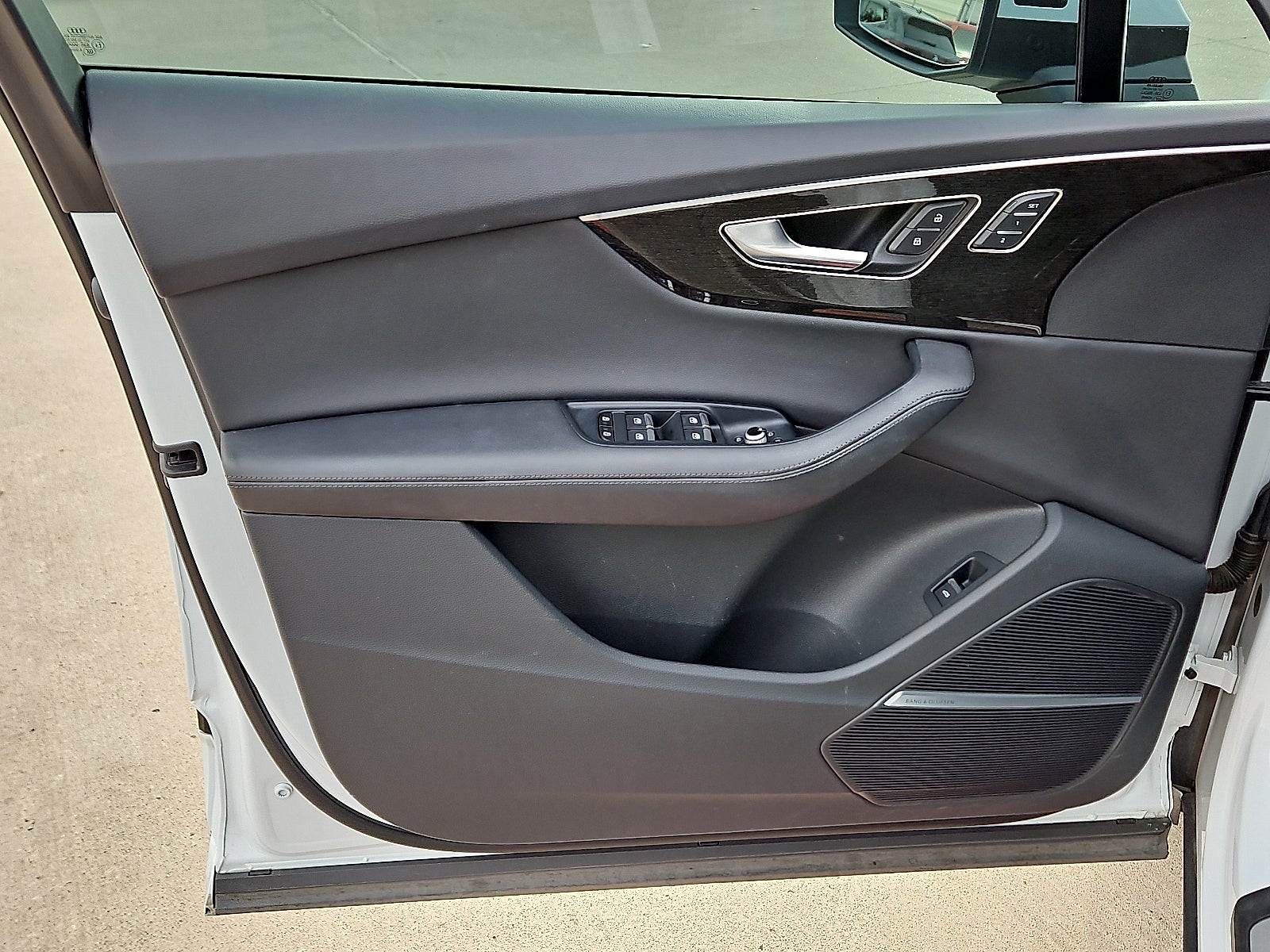 2023 Audi Q7 45 Premium Plus quattro