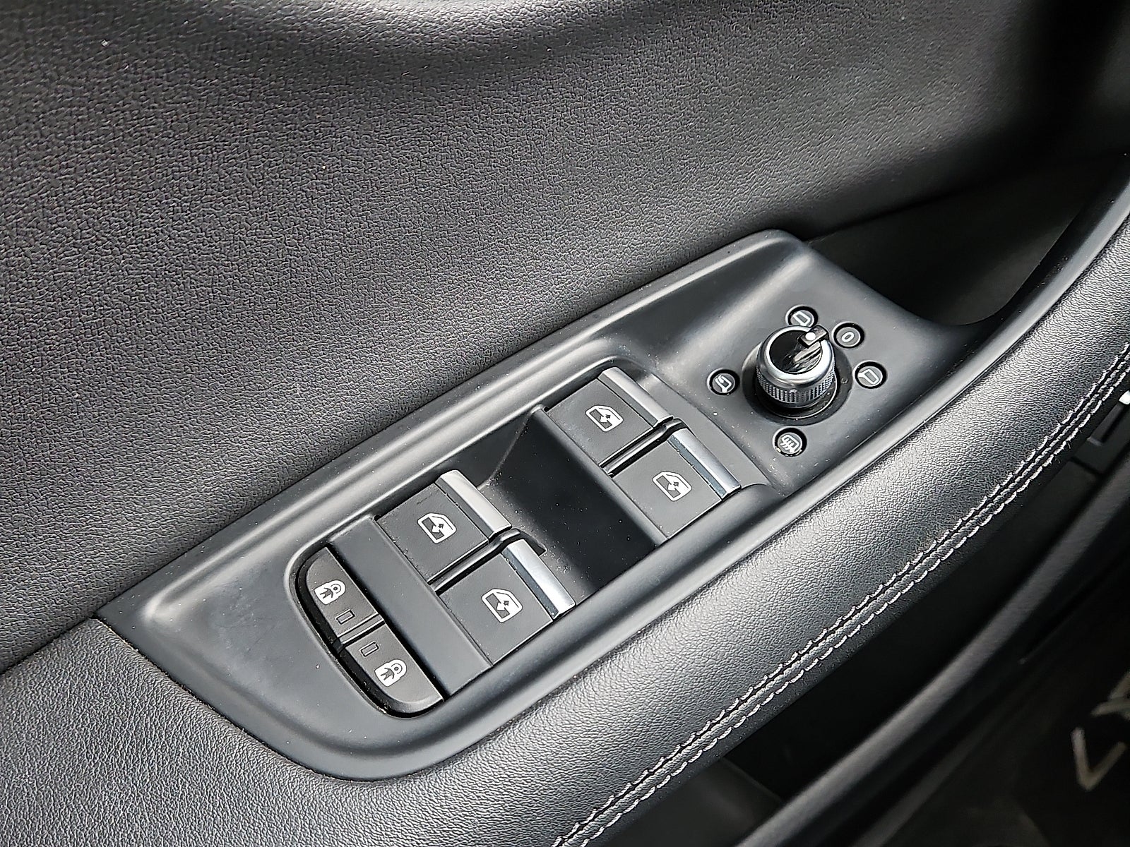 2023 Audi Q7 45 Premium Plus quattro