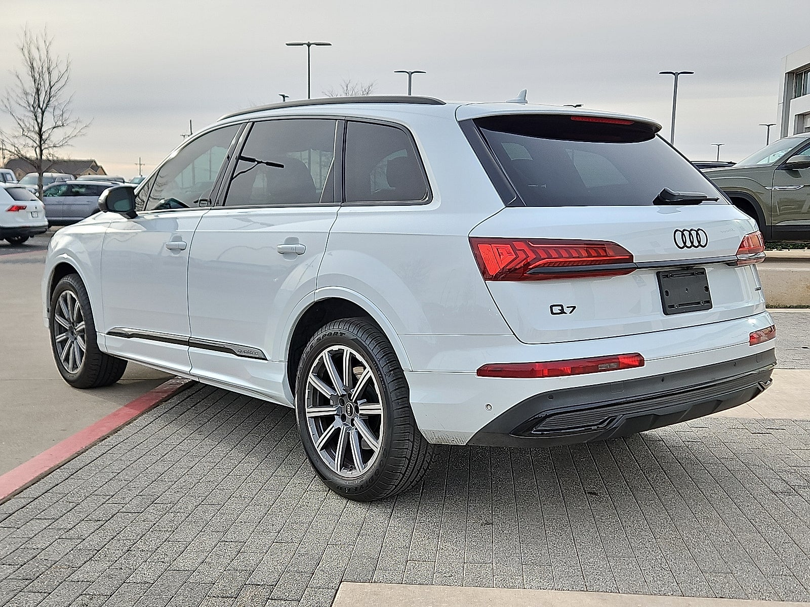 2023 Audi Q7 45 Premium Plus quattro