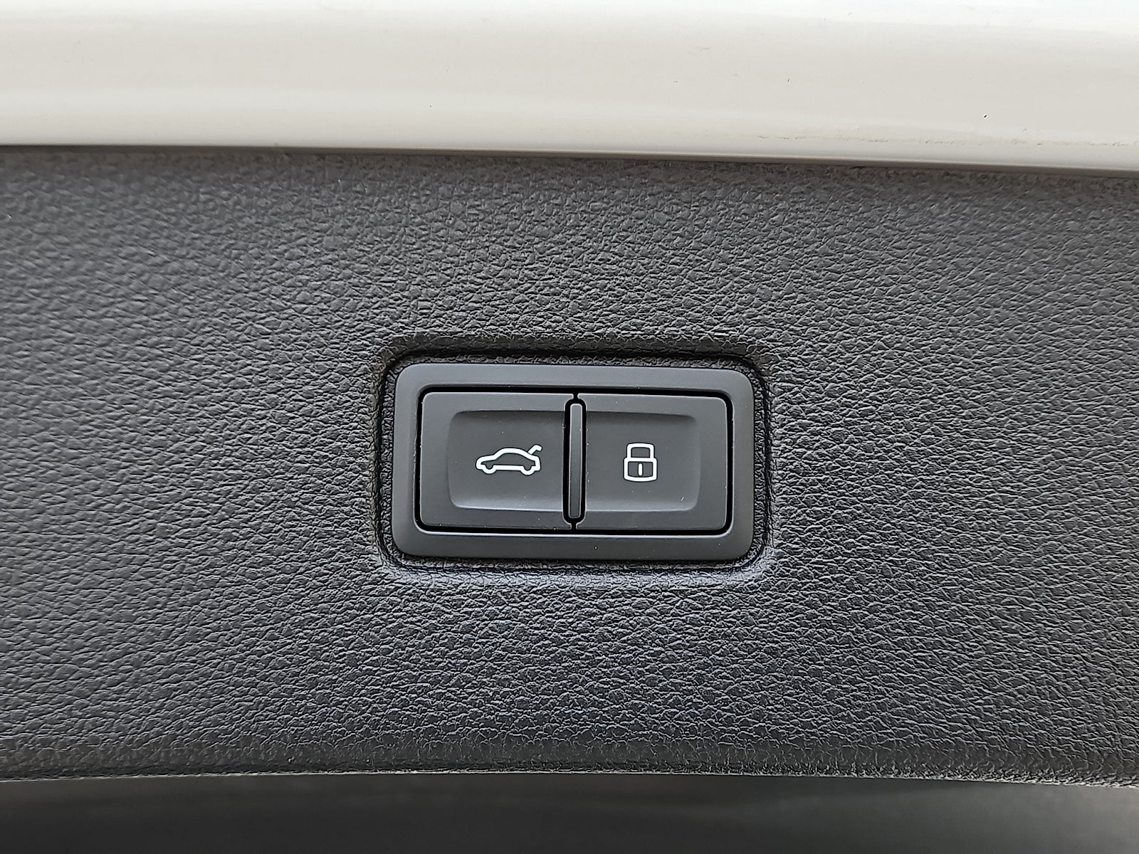 2023 Audi Q7 45 Premium Plus quattro