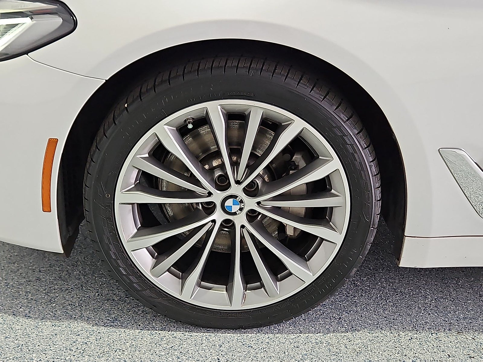 2023 BMW 530 i xDrive