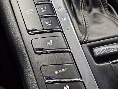 2018 Porsche Macan AWD