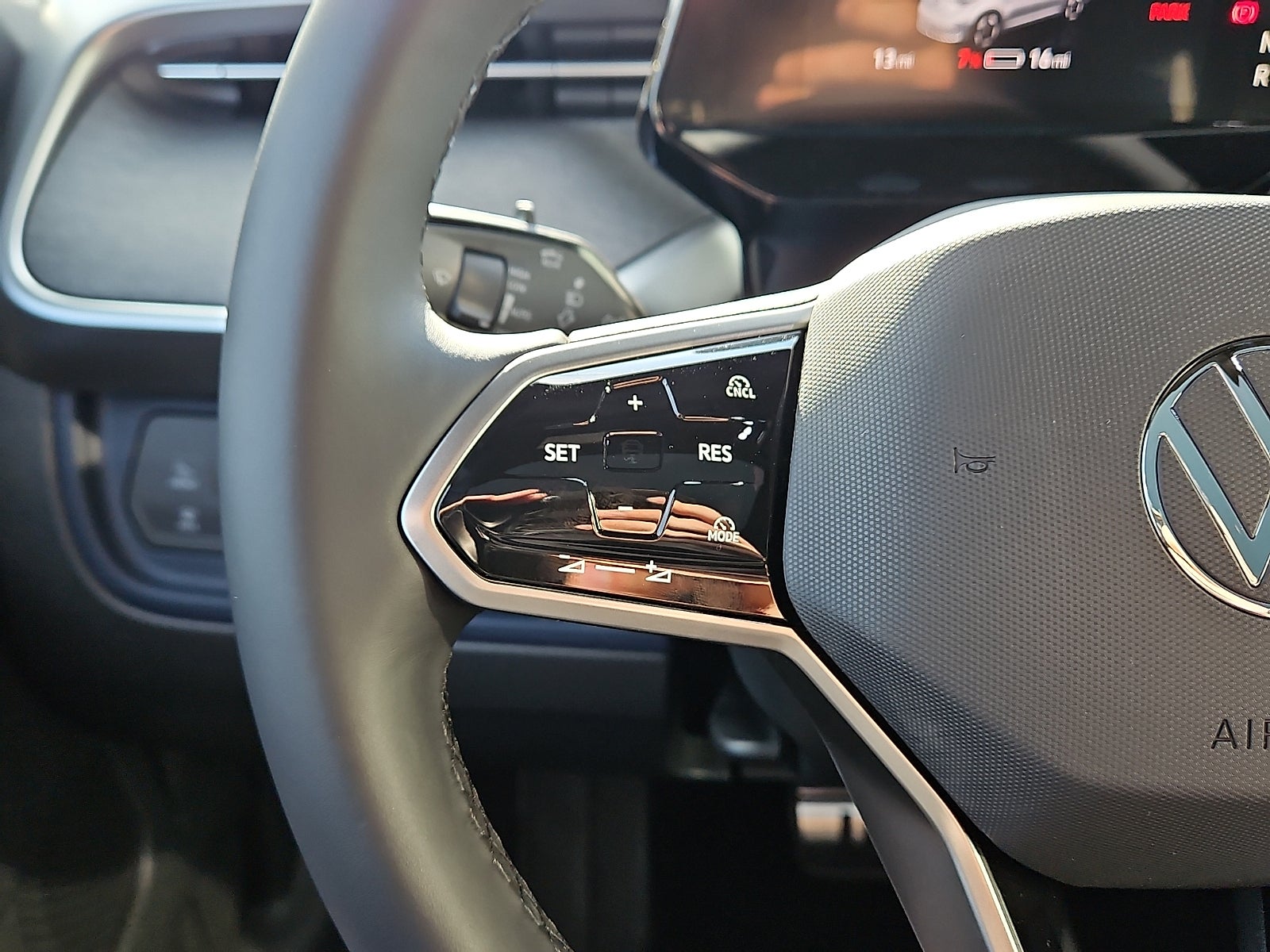 2025 Volkswagen ID. Buzz Pro S Plus