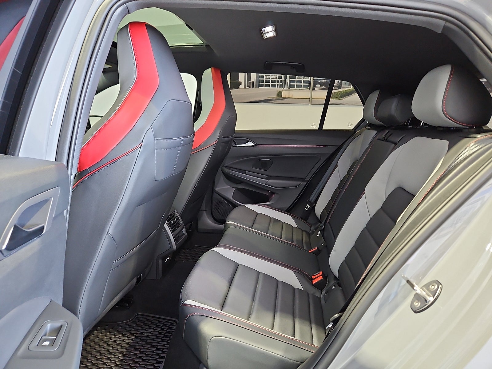 2026 Volkswagen Golf GTI SE