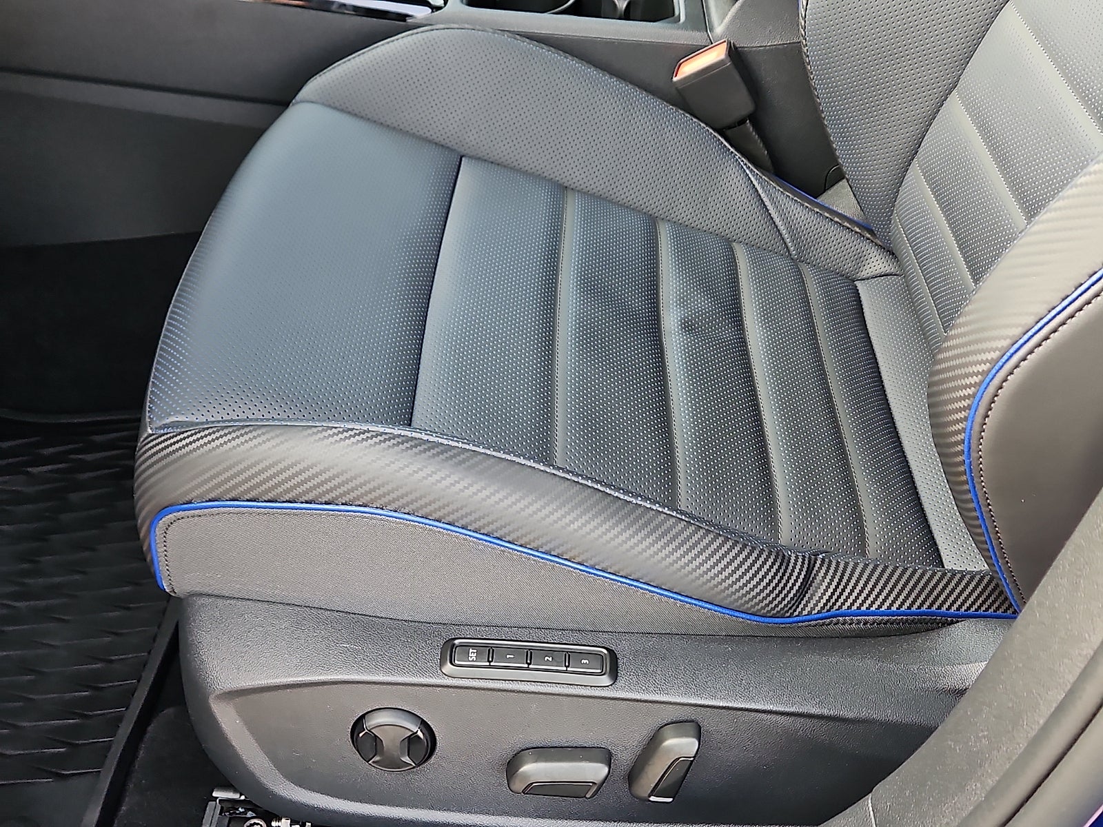 2024 Volkswagen Golf R 2.0T