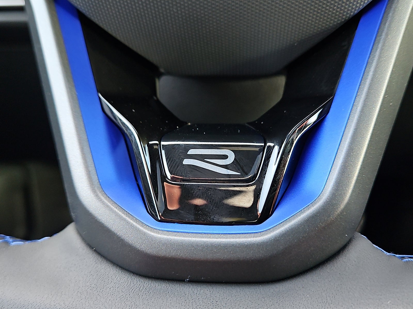 2024 Volkswagen Golf R 2.0T