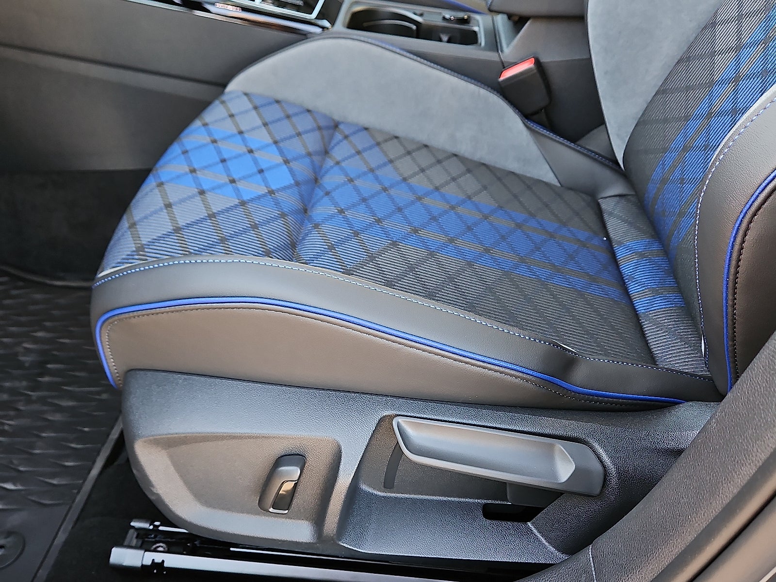 2026 Volkswagen Golf R 2.0T