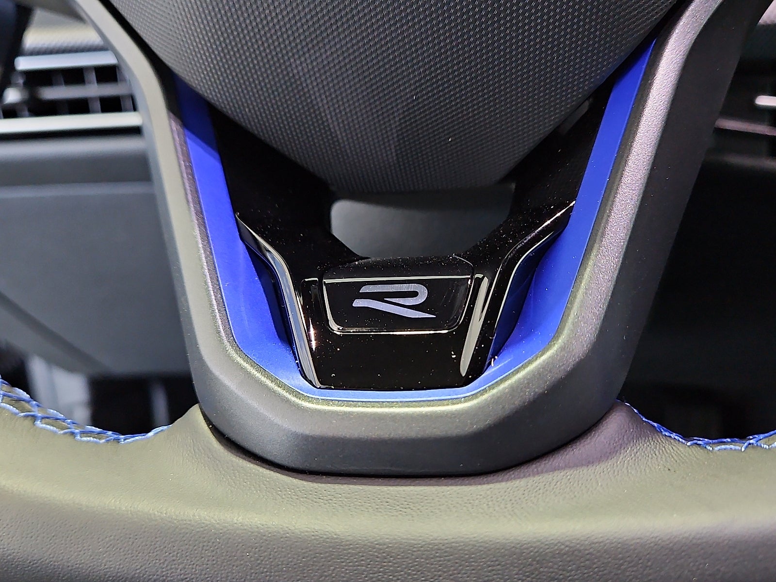 2026 Volkswagen Golf R 2.0T