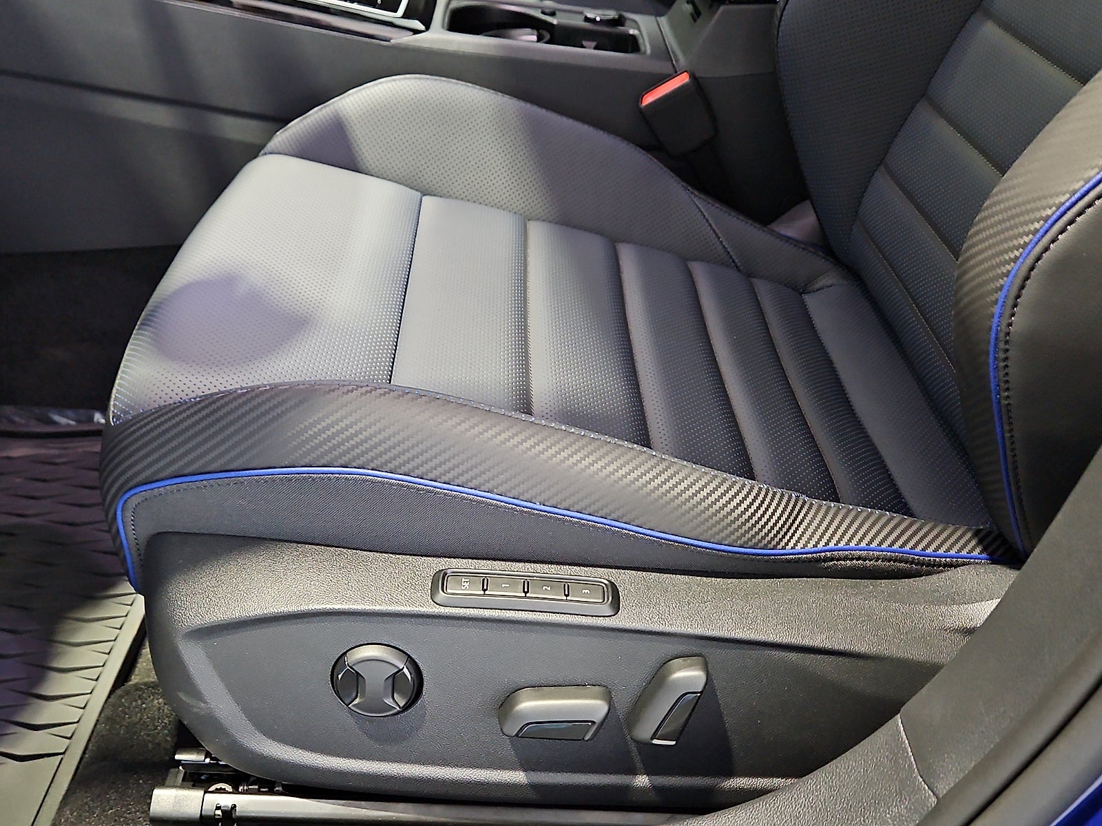 2026 Volkswagen Golf R 2.0T