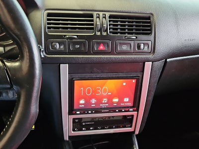 2004 Volkswagen R32 Base