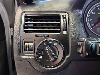 2004 Volkswagen R32 Base