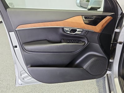 2022 Volvo XC90 T6 Momentum 7 Passenger