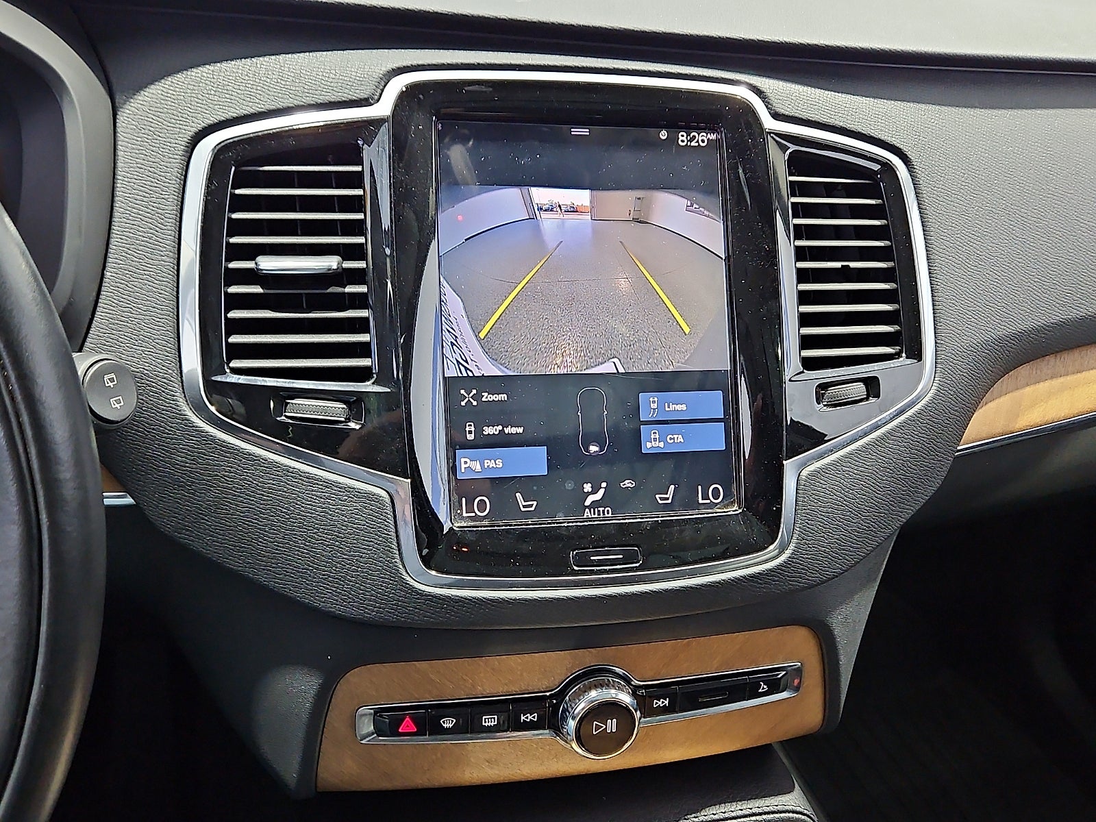 2022 Volvo XC90 T6 Momentum 7 Passenger
