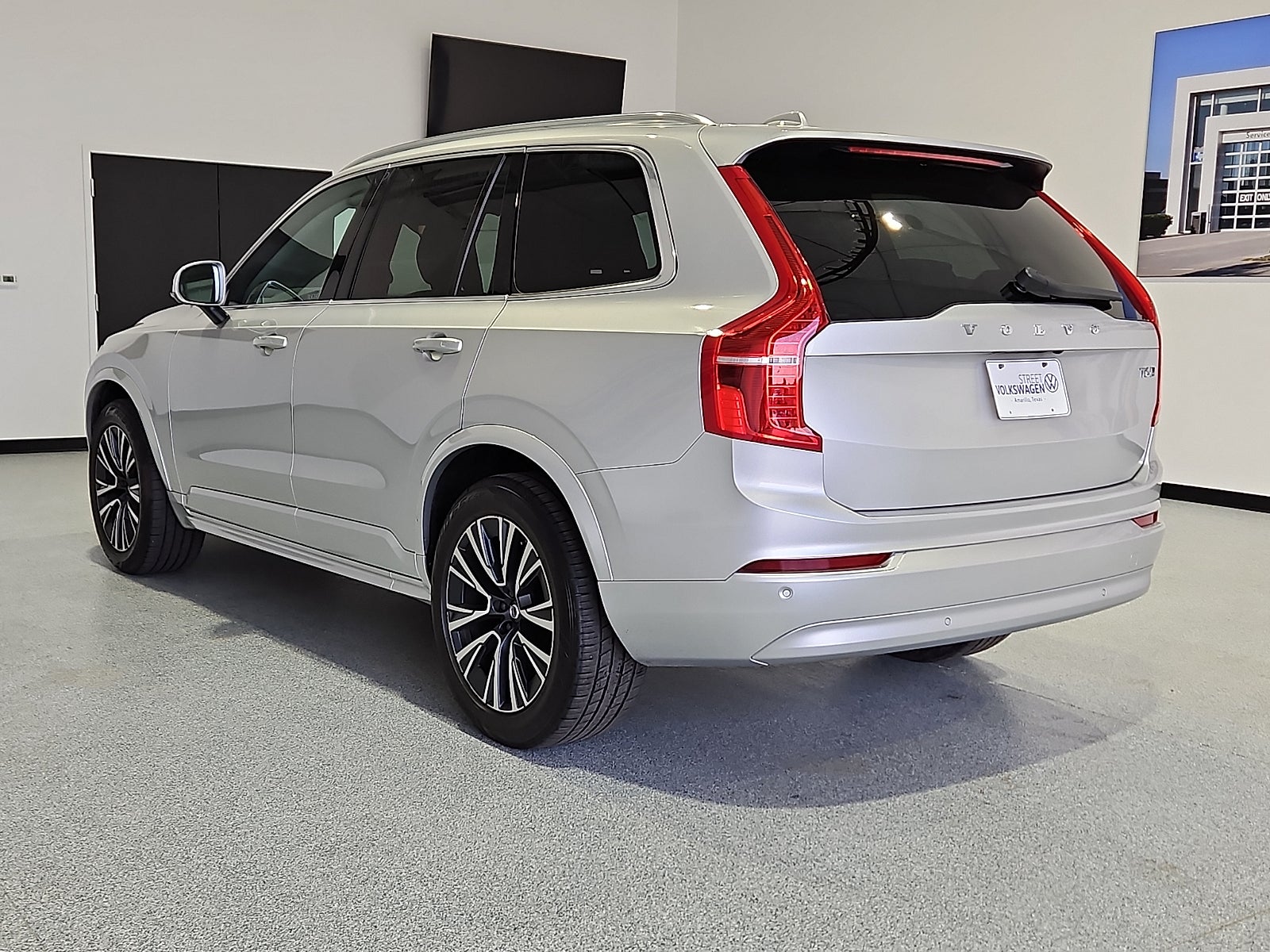 2022 Volvo XC90 T6 Momentum 7 Passenger