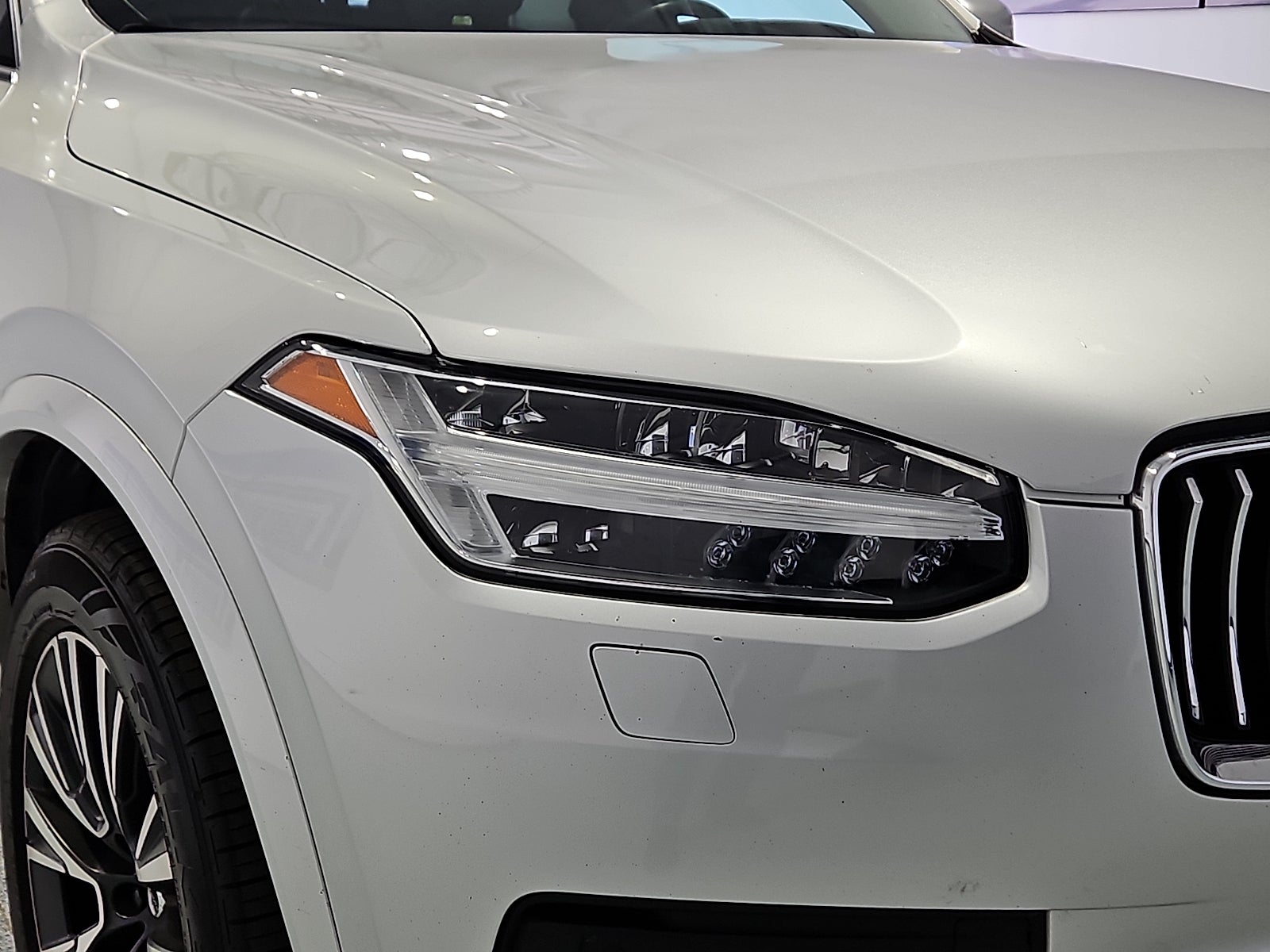 2022 Volvo XC90 T6 Momentum 7 Passenger